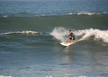 Surfistas linharenses conquistam bons resultados na primeira edição do campeonato WS Pontal Pro