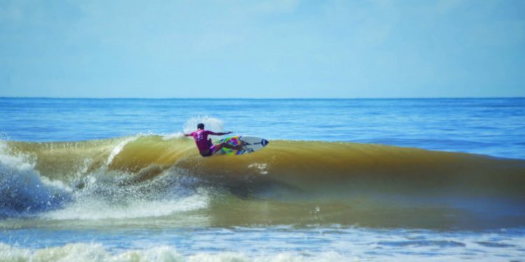 Pontal do Ipiranga sedia Campeonato Brasileiro e Capixaba de Surfe neste fim de semana