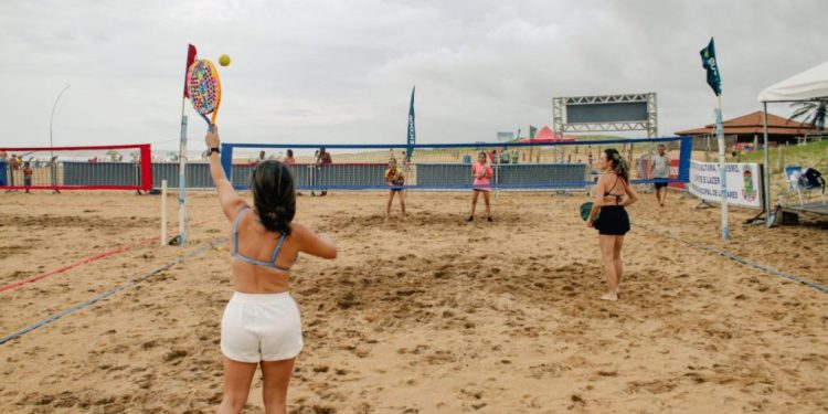 Pontal do Ipiranga volta a sediar aulas de beach tennis no próximo fim de semana