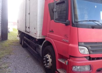 Receita Federal doa caminhão-baú no valor de R$ 120 mil para a Prefeitura de Linhares