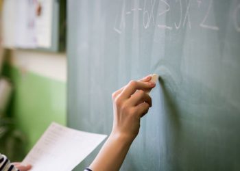Secretaria de Educação de João Neiva lança processos seletivos