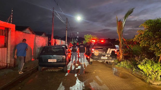 PC prende suspeitos e recupera ítens furtados de loja, no bairro São José