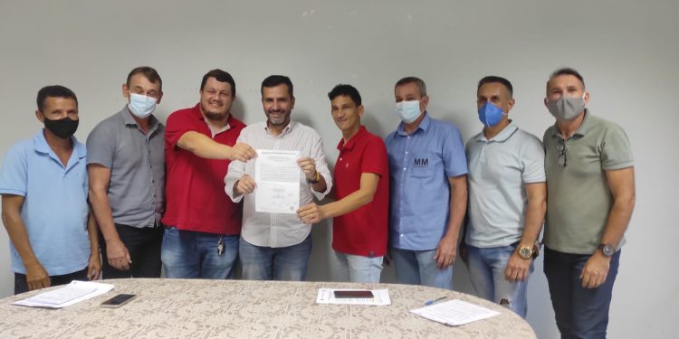 Parceria entre Prefeitura de João Neiva e Detran-ES inicia serviços de sinalização viária na cidade