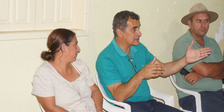 Em visita a mais uma comunidade, prefeito de Jaguaré ouve demandas de Santo Antônio de Pádua