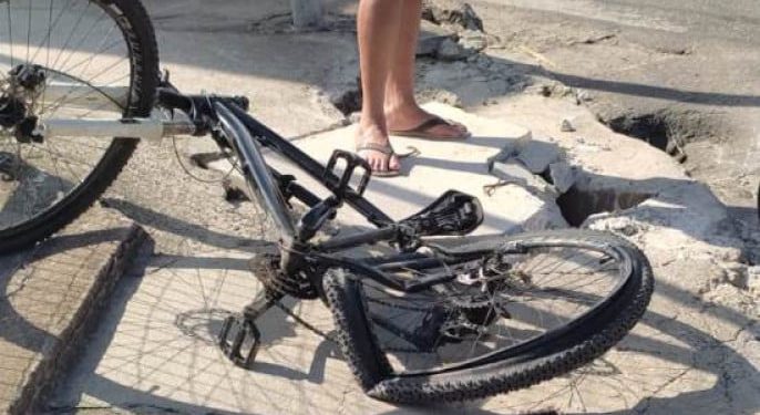 Jovem é atropelada e morta por ônibus, próximo ao Colégio Estadual