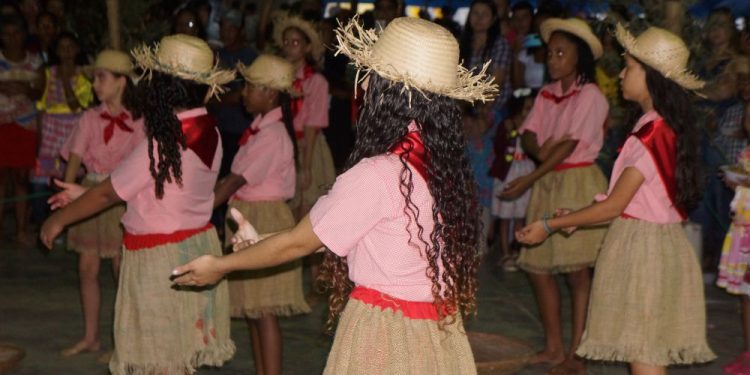 Dança do café é destaque na Sexta Cultural em Jaguaré