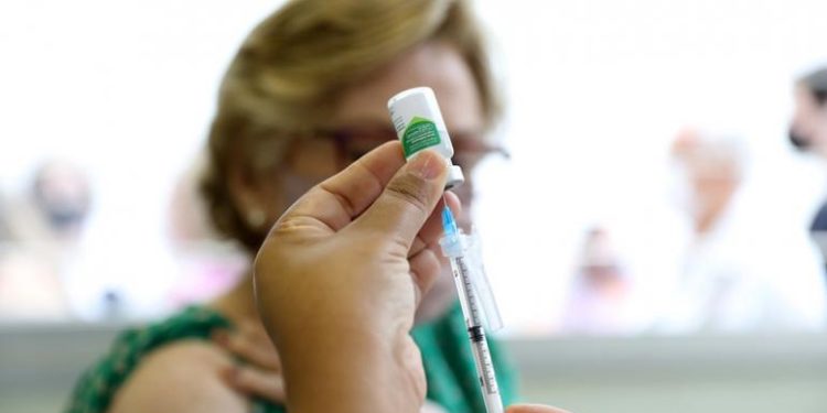 Mutirão de vacinação em João Neiva para grupos específicos começa nesta terça(7)
