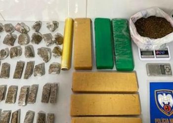PM cumpre mandado judicial e apreende mais de 6kg de maconha em apartamento, no bairro Araçá