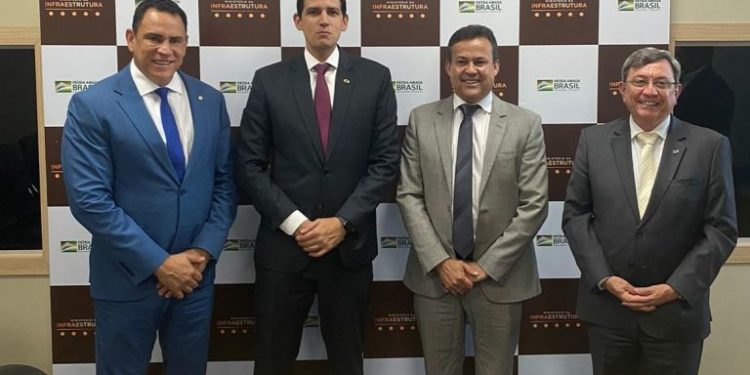 Ministro da Infraestrutura inaugura pista do aeroporto de Linhares nesta sexta(10)
