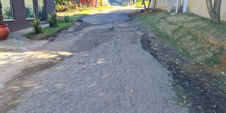 Prefeito de João Neiva assina termo de convênio para pavimentação e drenagem nos loteamentos Alvorada e Floresta I