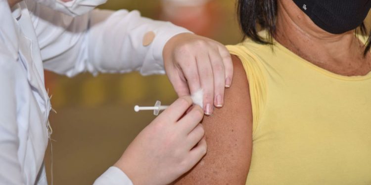 Jaguaré realiza neste sábado(25) mais um mutirão de vacinação contra covid e influenza