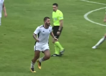 Linharense Murilo Henrique faz gol de falta e vira herói da classificação da equipe na Pré-Liga dos Campeões