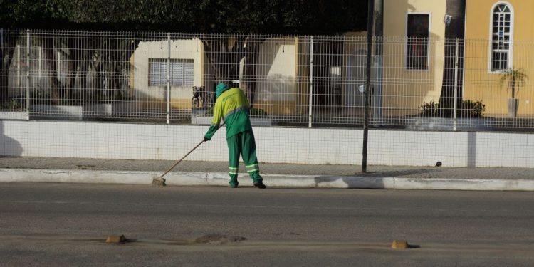 Prefeitura de Jaguaré trabalha para manter a cidade limpa