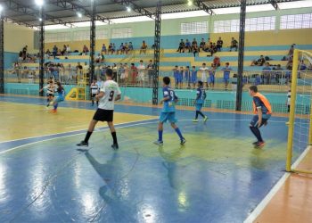 Equipe Sub-15 de futsal de Jaguaré conquista título regional da categoria
