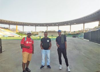 Profissionais de campos de futebol de Jaguaré participam de seminário em Cariacica