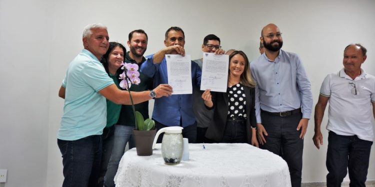Prefeitura e Governo do Estado assinam ordens de serviço em Jaguaré