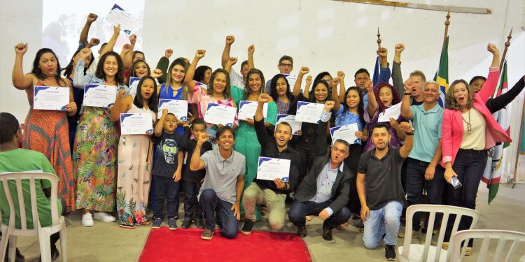 Jaguaré promove formatura de alunos do Qualificar ES