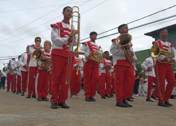 Banda de Jaguaré participa de desfiles cívicos em São Domingos do Norte e Pedro Canário