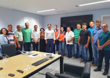 Governo recebe lideranças para buscar solução de inundações em Linhares
