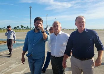 Ministro visita obras do terminal de passageiros do Aeroporto Regional de Linhares