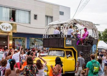 Trio Fubica vai comandar o Idoso Folia nesta quinta(9) em Linhares