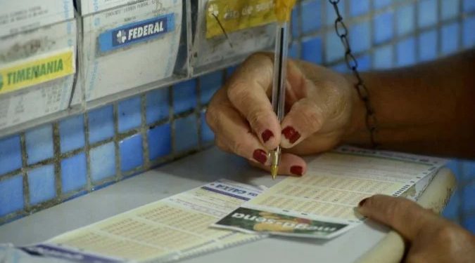 R$ 33 milhões da Mega-Sena saem para Vila Velha. Duas apostas de Linhares acertam a quadra