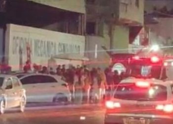 Homem é morto com tiro no peito após esfaquear policial, no bairro Três Barras