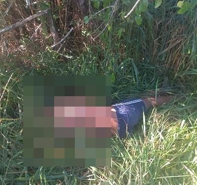 Corpo de homem morto a tiros é encontrado em área de vegetação, no bairro Santa Cruz