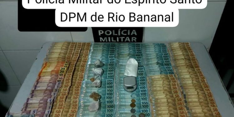 Homem é preso com drogas, balança e mais de R$ 11 mil em Rio Bananal