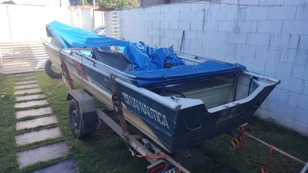 Pesquisador que monitora Rio Doce em Linhares tem motor de barco roubado