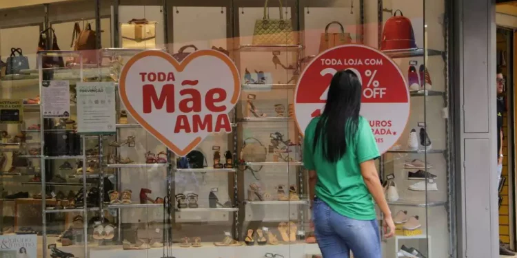 Comércio de Linhares entra na semana decisiva de vendas para o Dia das Mães