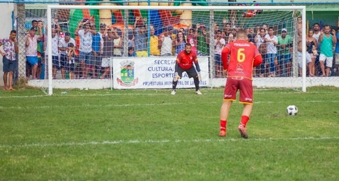 NA BRONCA: público reclama da ausência de banheiros químicos na festa do Torneio do Trabalhador, no Interlagos