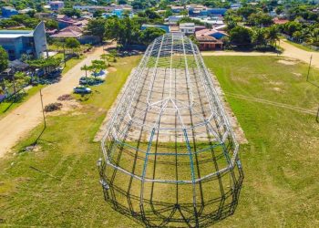 Forró do Pontal: estrutura do evento começa a ser montada no balneário
