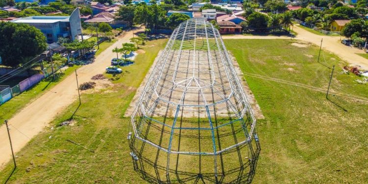 Forró do Pontal: estrutura do evento começa a ser montada no balneário