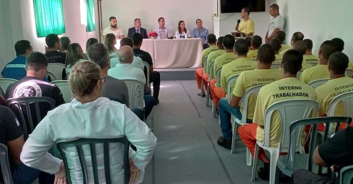 Aula inaugural marca início de qualificação profissional na Penitenciária Regional de Linhares