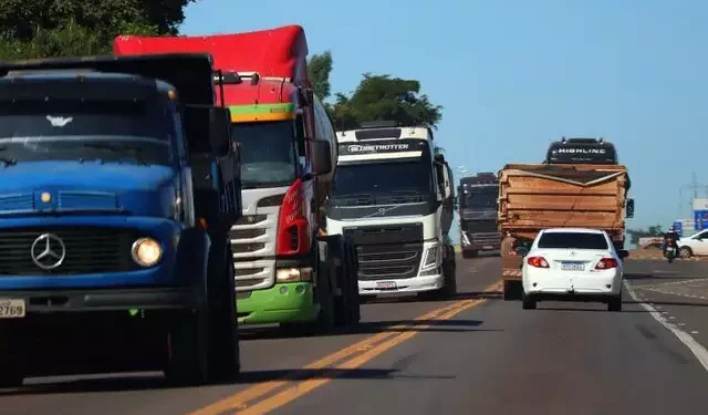 Atenção motoristas de ônibus e caminhões de Linhares: exame toxicológico volta a ser obrigatório