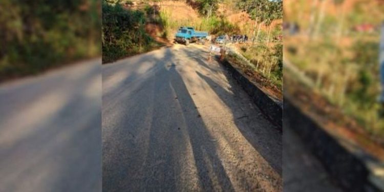 Batida entre moto e caminhão deixa um morto em Linhares