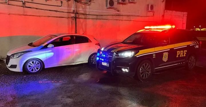 Carro furtado há três anos na Serra é recuperado em Linhares