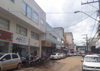 Comerciantes de Rio Bananal abraçam o Outubro Rosa com campanha solidária