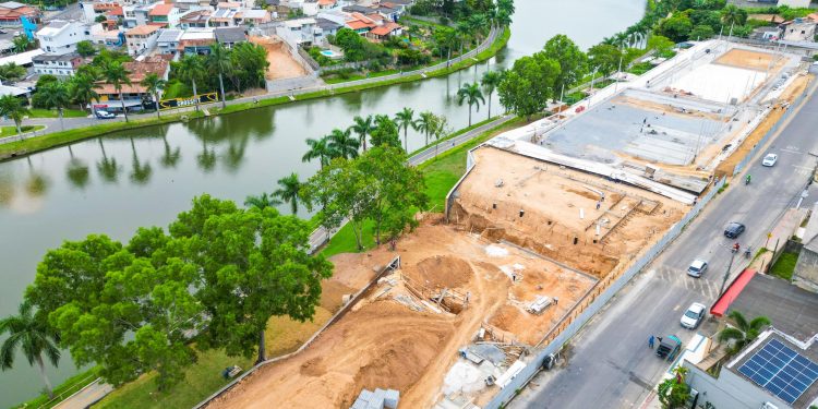 Prefeitura avança nas obras do complexo esportivo e cultural com vista para a Linha Verde