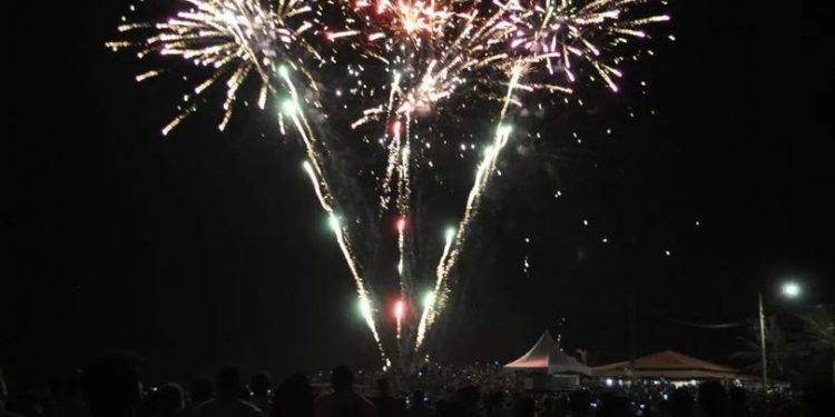 Réveillon 2024: Linhares terá queima de fogos e shows gratuitos na virada do ano