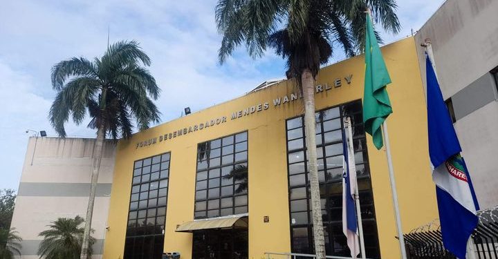 Estagiária do Fórum de Linhares é presa suspeita de passar informações da Justiça para o tráfico