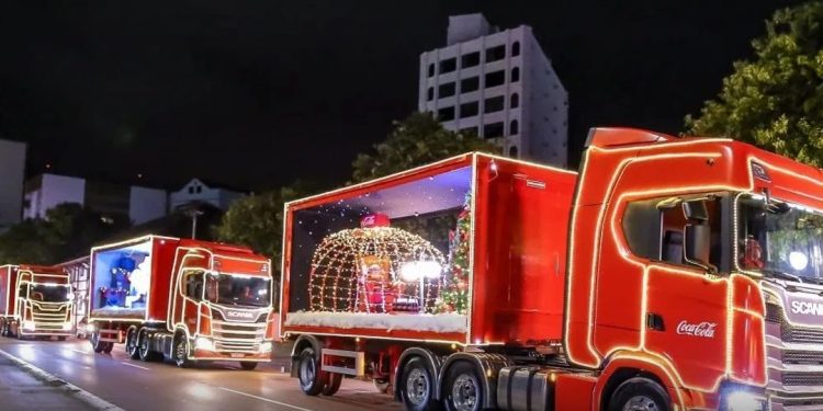 Caravana de Natal da Coca-Cola vem à Linhares com Papai Noel e show de luzes