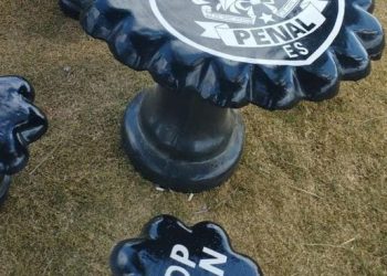 Penitenciária de Linhares utiliza marmitas de isopor para produção de peças de jardim