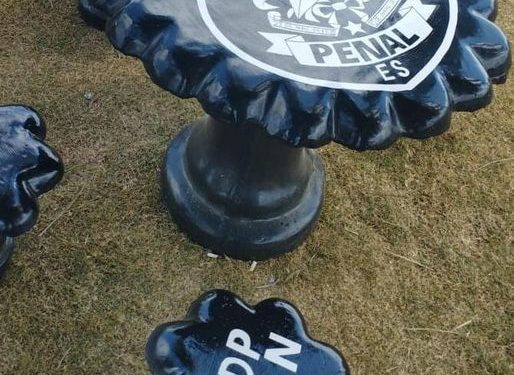 Penitenciária de Linhares utiliza marmitas de isopor para produção de peças de jardim
