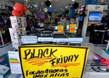Comércio de Linhares se prepara para faturar na Black Friday