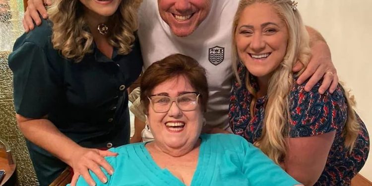 Anunciada Maria Rossi da Silva, Feliz Aniversário! Te amamos!