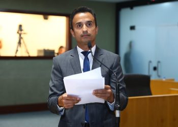 Lucas Scaramussa relata pela aprovação de sanções a quem invadir terras no ES