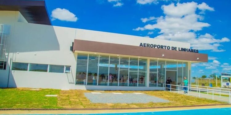 Aeroporto de Linhares recebe doações para vítimas das chuvas no RS
