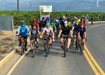 Governador Casagrande inaugura trecho da ES-245 em Rio Bananal
